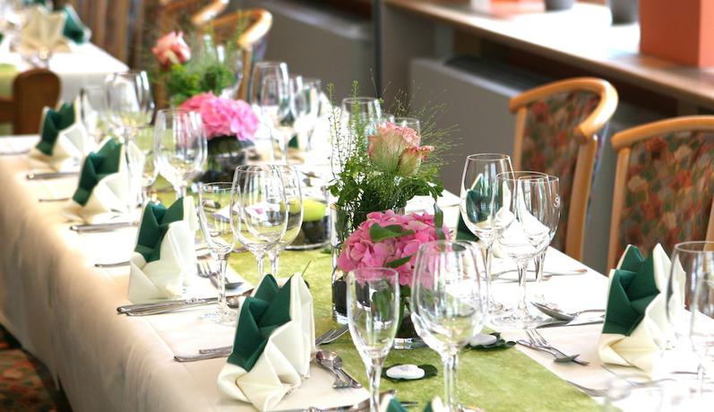 Imagen del bar/restaurante del Hotel TIPTOP Hirt. Foto 5