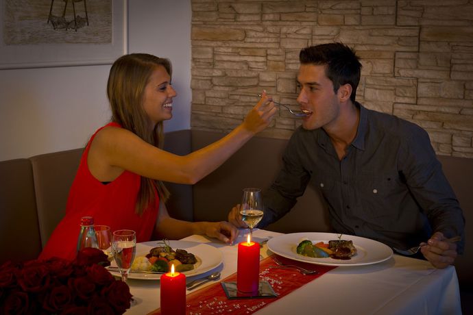 Imagen del bar/restaurante del Hotel TIPTOP Hirt. Foto 7