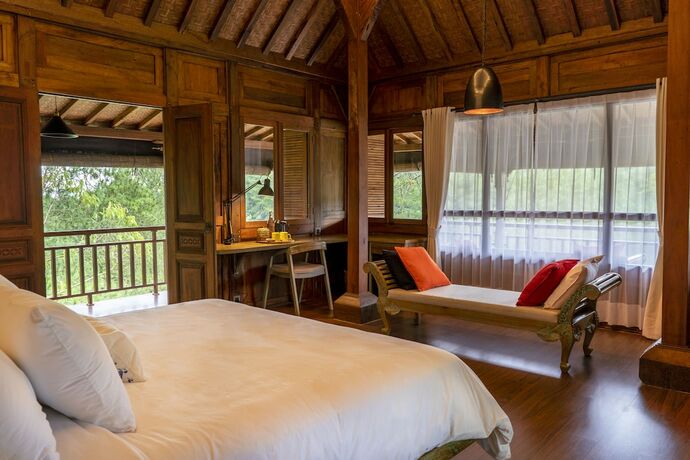 Imagen de la habitación del Hotel TIRA VILAGNA SUITES and SPA. Foto 12