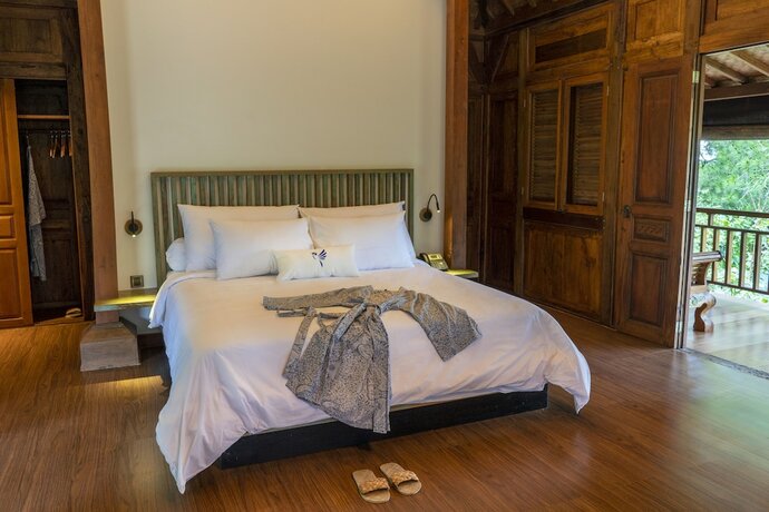 Imagen general del Hotel TIRA VILAGNA SUITES and SPA. Foto 3