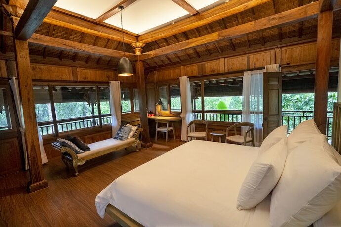 Imagen de la habitación del Hotel TIRA VILAGNA SUITES and SPA. Foto 15