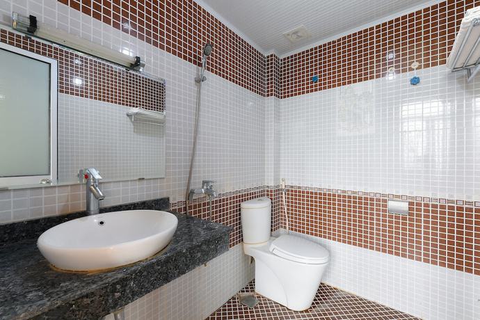 Imagen de la habitación del Hotel TITANIC HOTEL. Foto 8