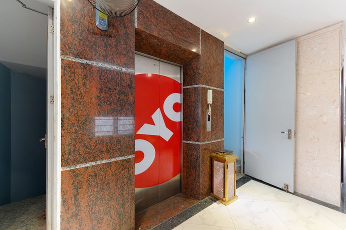 Imagen de los interiores del Hotel TITANIC HOTEL. Foto 15