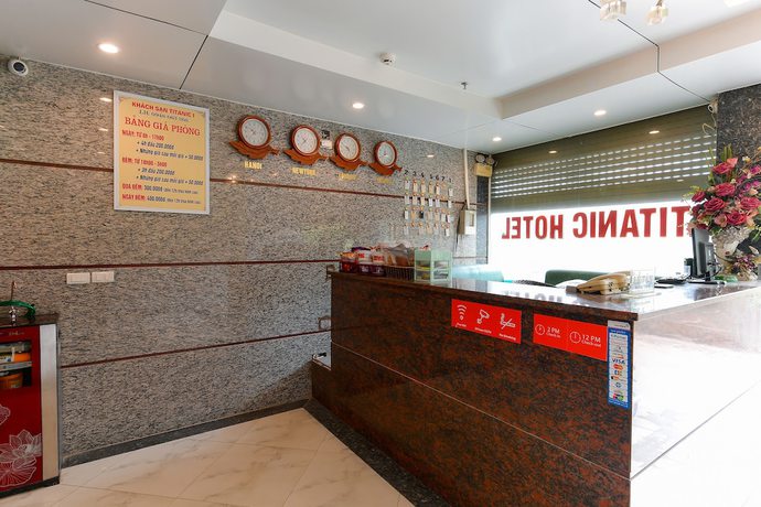 Imagen de los interiores del Hotel TITANIC HOTEL. Foto 18