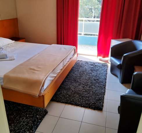 Imagen de la habitación del Hotel TIVOLI, Chaidari. Foto 11