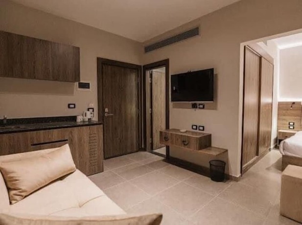 Imagen de la habitación del Hotel TK Suites. Foto 8
