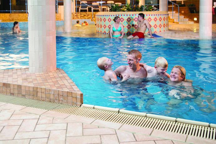 Imagen de la piscina del Hotel TLH Derwent - TLH Leisure, Entertainment and Spa Resort. Foto 17