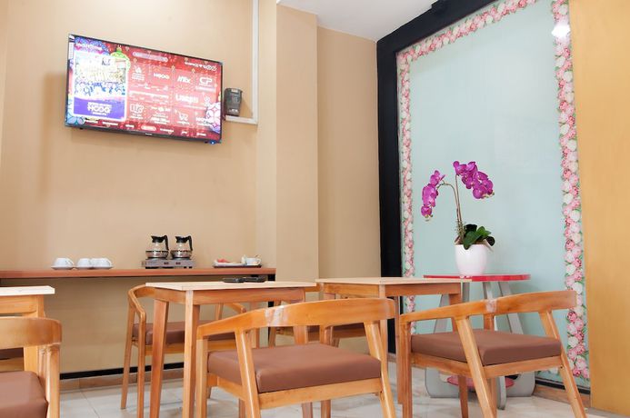 Imagen de los interiores del Hotel TONITEL Malioboro Yogyakarta - Hostel. Foto 16