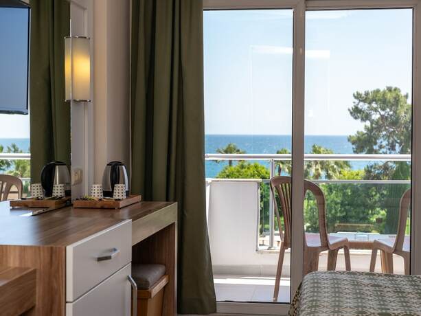Imagen general del Hotel TRANSATLANTIK BEACH BELDİBİ. Foto 6