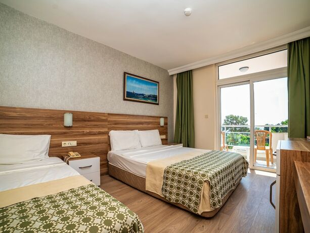 Imagen general del Hotel TRANSATLANTIK BEACH BELDİBİ. Foto 9