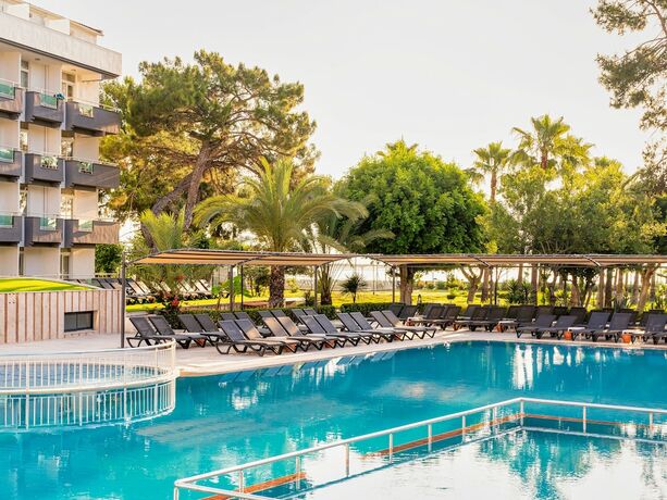 Imagen general del Hotel TRANSATLANTIK BEACH BELDİBİ. Foto 14