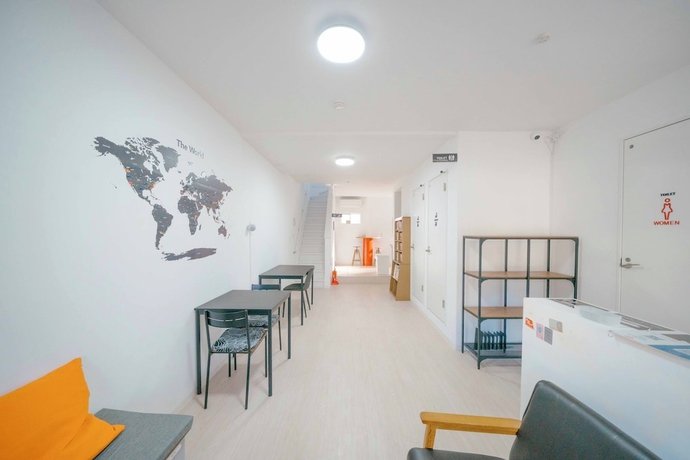 Imagen de los interiores del Hotel TRANSIT HOSTEL. Foto 10