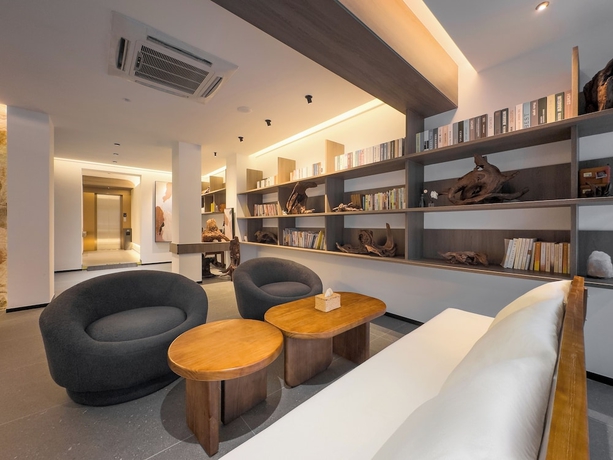 Imagen de los interiores del Hotel TRAVEL TREE INN. Foto 14