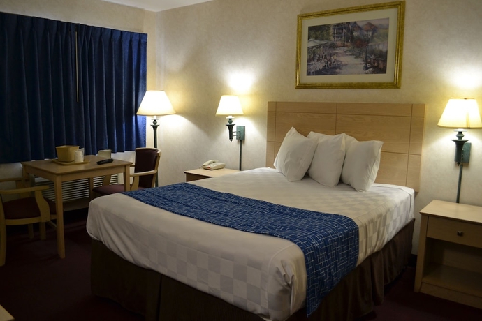 Imagen de la habitación del Hotel TRAVELODGE NIAGARA FALLS. Foto 2