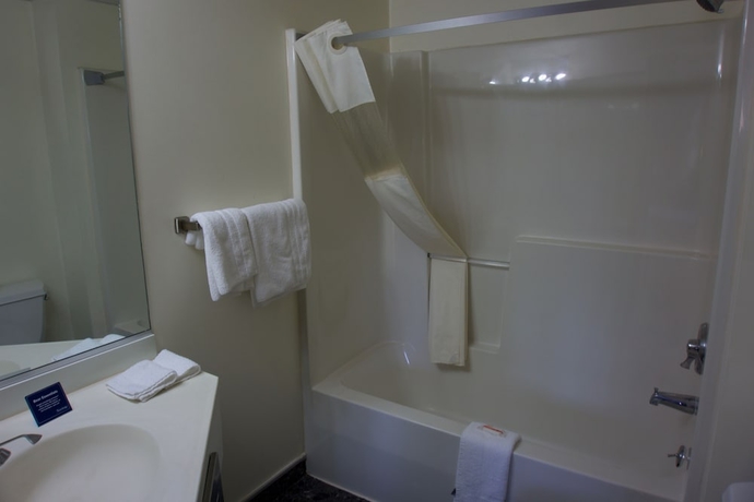 Imagen de la habitación del Hotel TRAVELODGE NIAGARA FALLS. Foto 7