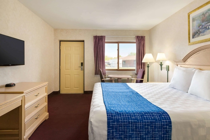 Imagen de la habitación del Hotel TRAVELODGE NIAGARA FALLS. Foto 8