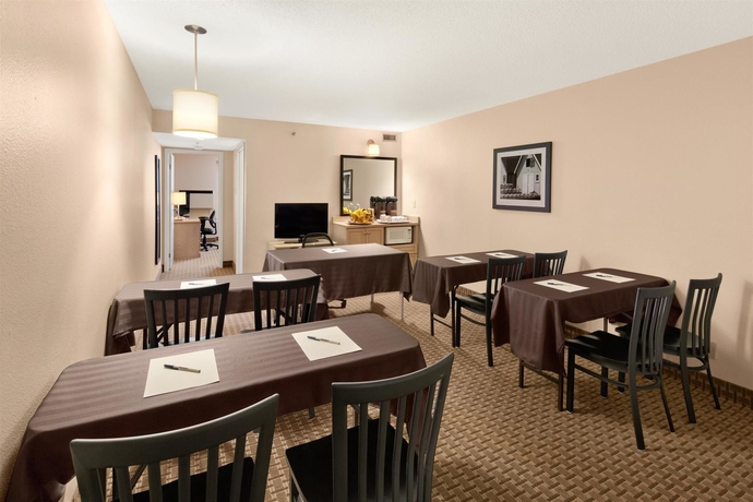 Imagen de los interiores del Hotel TRAVELODGE SUITES DARTMOUTH. Foto 14
