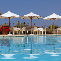 Imagen de la piscina del Hotel TRES PLAYAS. Foto 5