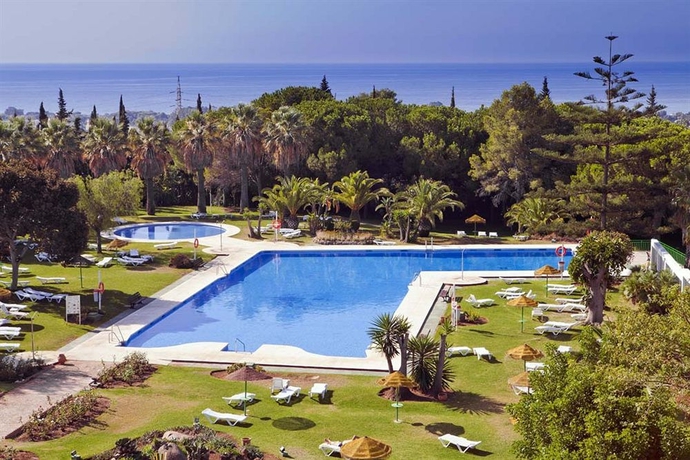 Imagen de la piscina del Hotel TRH Paraiso. Foto 13