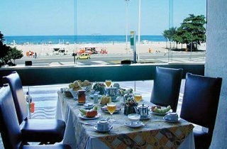 Imagen del bar/restaurante del Hotel TROCADERO OTHON TRAVEL. Foto 2