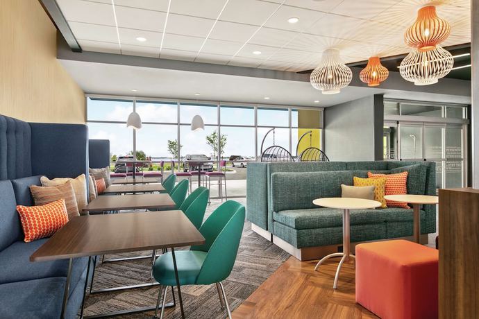 Imagen de los interiores del Hotel TRU BY Hilton Sebring. Foto 18