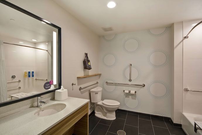 Imagen de la habitación del Hotel TRU By Hilton Winchester. Foto 8