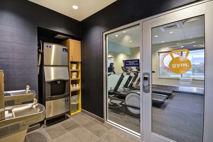 Imagen de los interiores del Hotel TRU By Hilton Winchester. Foto 16