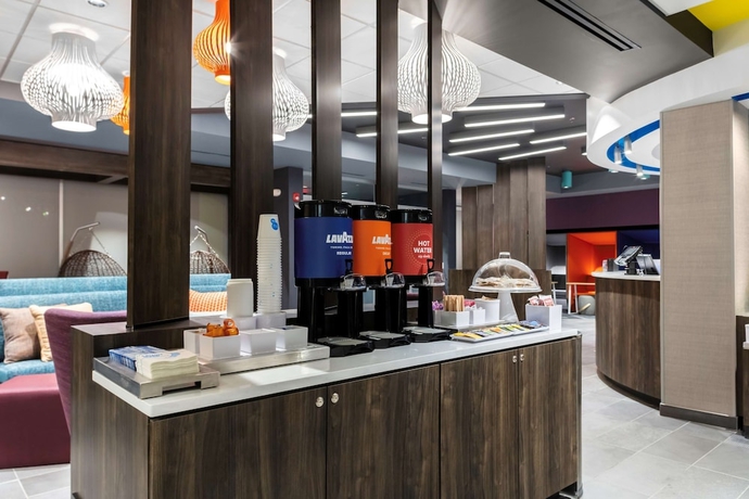 Imagen de los interiores del Hotel TRU by Hilton Lynchburg. Foto 16