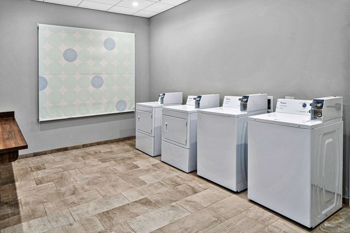 Imagen de los interiores del Hotel TRU by Hilton Terrell. Foto 16