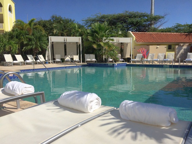 Imagen de la piscina del Hotel TRYP by Wyndham Aruba. Foto 19