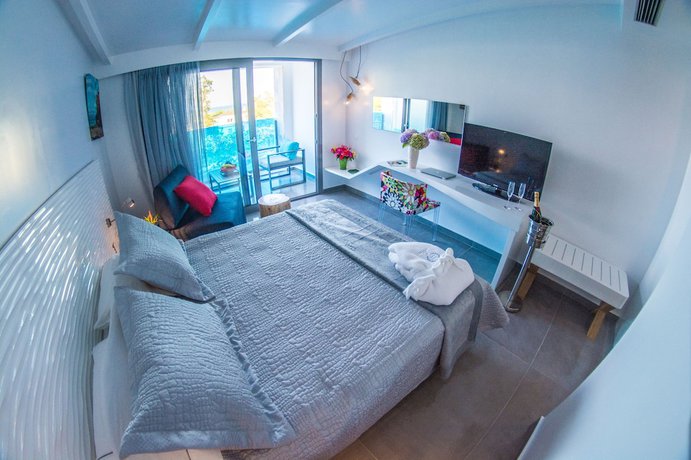 Imagen de la habitación del Hotel TRYP by Wyndham Corfu Dassia. Foto 9