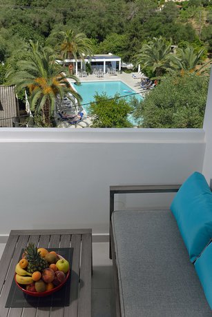 Imagen de la habitación del Hotel TRYP by Wyndham Corfu Dassia. Foto 16