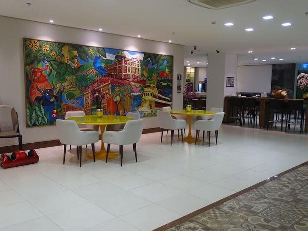 Imagen del bar/restaurante del Hotel TRYP by Wyndham Manaus Aeroporto. Foto 2