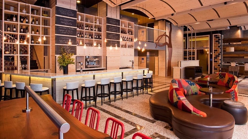 Imagen del bar/restaurante del Hotel TRYP by Wyndham New York City Times Square / Midtown. Foto 3