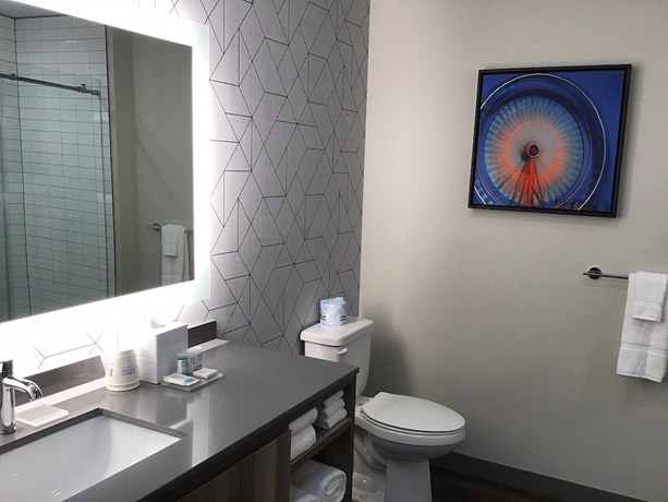 Imagen de la habitación del Hotel TRYP by Wyndham Orlando. Foto 15