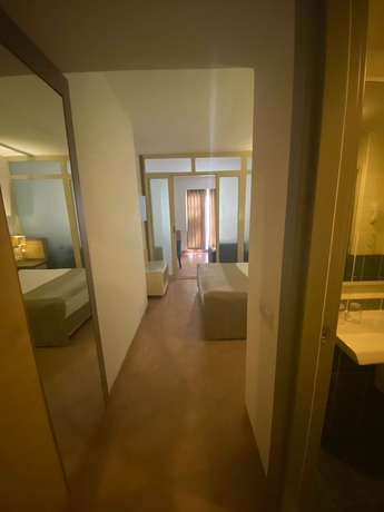 Imagen de la habitación del Hotel TT PEGASOS CLUB. Foto 6