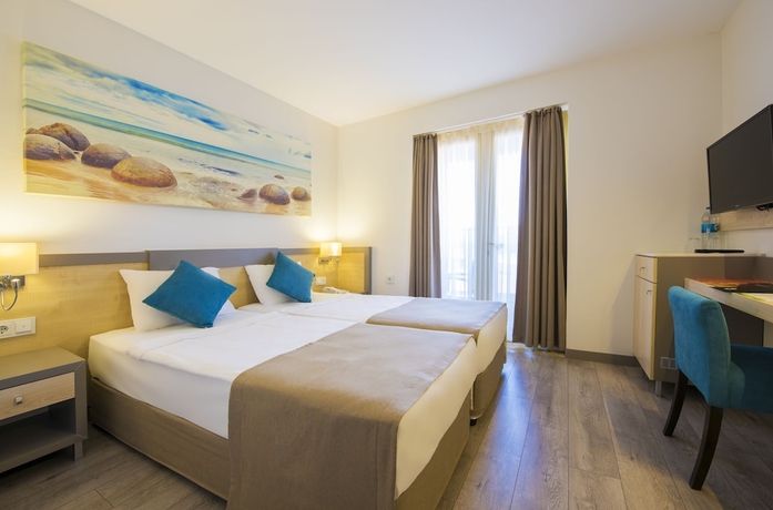 Imagen de la habitación del Hotel TT PEGASOS CLUB. Foto 9