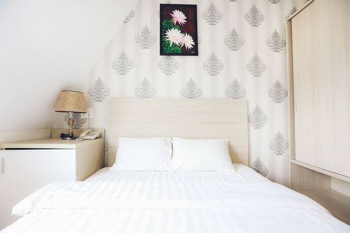 Imagen de la habitación del Hotel TTR Vincent. Foto 13