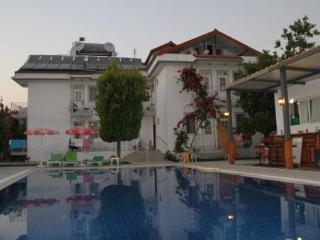 Imagen general del Hotel TUGAY. Foto 13