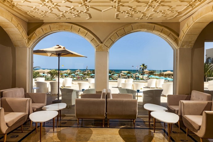 Imagen del bar/restaurante del Hotel TUI BLUE Palm Beach Palace Djerba - Adult Only. Foto 2