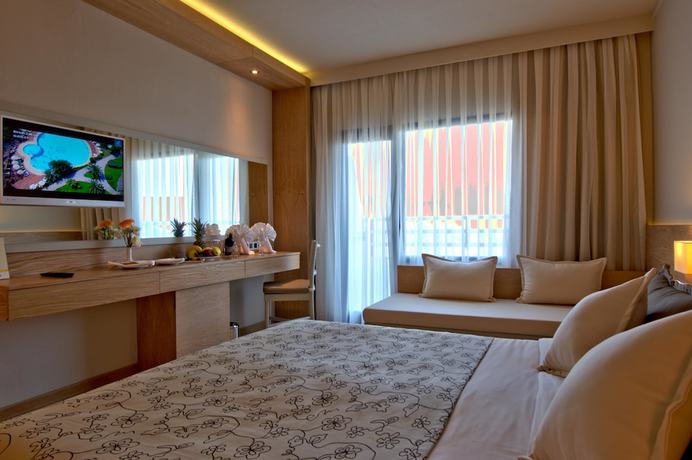 Imagen de la habitación del Hotel TUI MAGIC LIFE Sarigerme. Foto 5