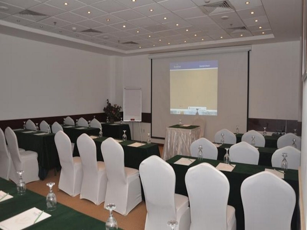 Imagen general del Hotel TULIP INN AL REEF. Foto 4