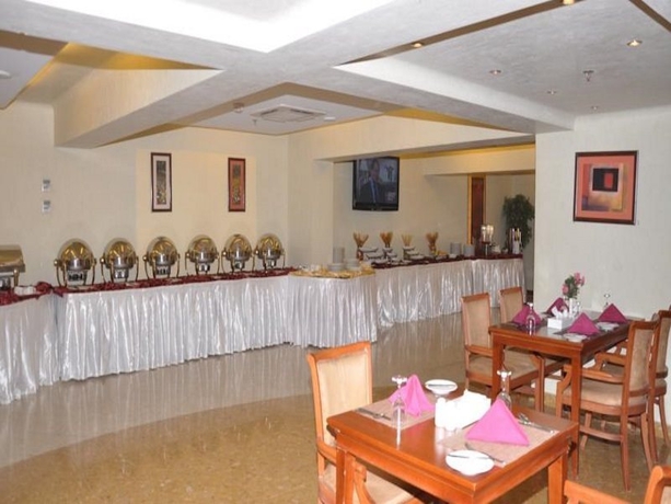 Imagen general del Hotel TULIP INN AL REEF. Foto 6