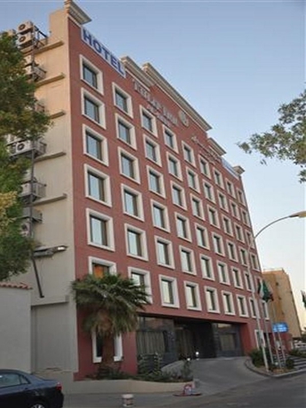 Imagen general del Hotel TULIP INN AL REEF. Foto 10