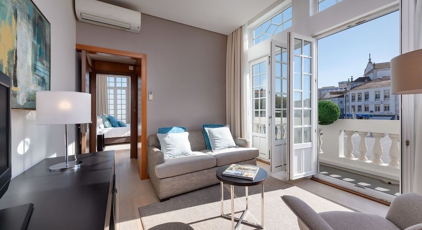 Imagen de la habitación del Hotel TURIM Aveiro Palace. Foto 7