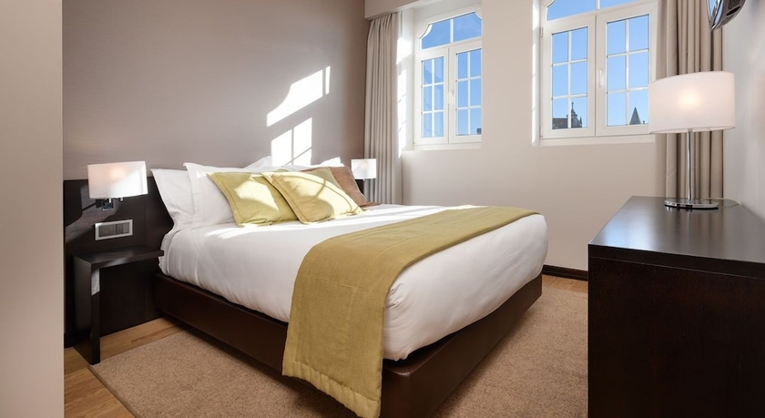 Imagen de la habitación del Hotel TURIM Aveiro Palace. Foto 8