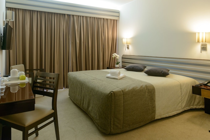 Imagen de la habitación del Hotel TURIM Santa Maria da Feira. Foto 3