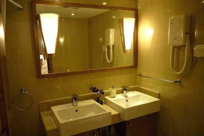 Imagen de la habitación del Hotel TWENTY-FIRST CENTURY. Foto 3