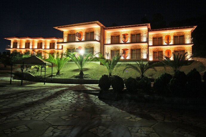 Imagen general del Hotel Ta 2 Pefka. Foto 7