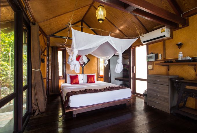 Imagen de la habitación del Hotel Taa Toh Sea View Resort. Foto 10